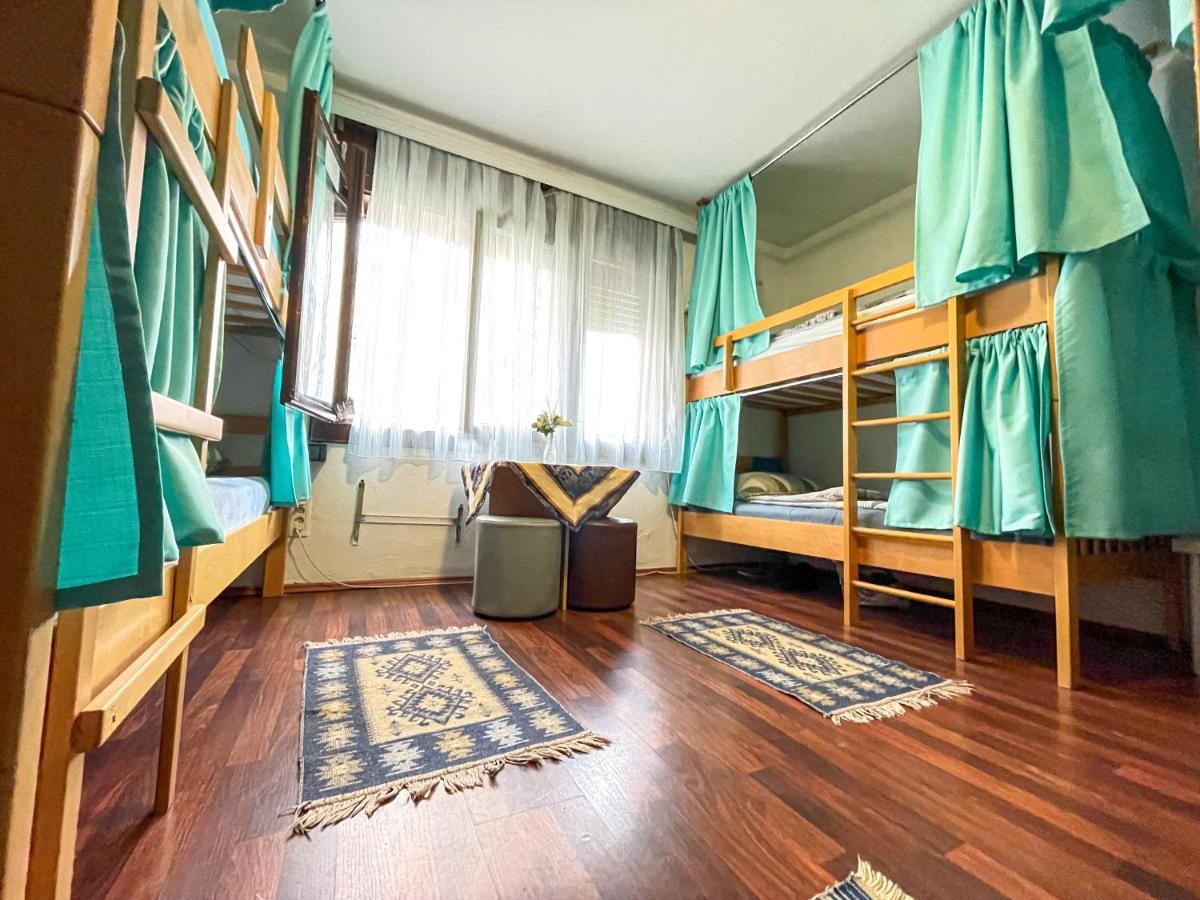 Hi Skopje Hostel Экстерьер фото