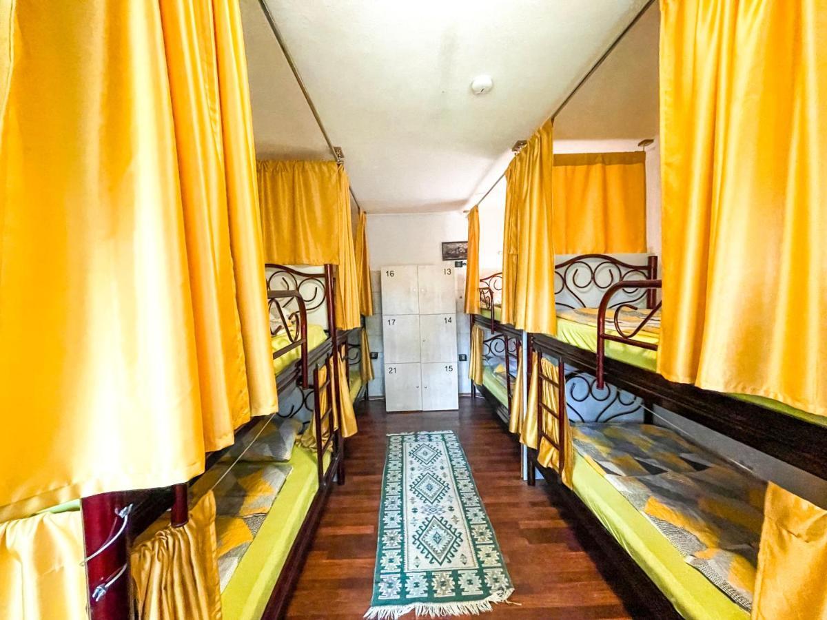 Hi Skopje Hostel Экстерьер фото